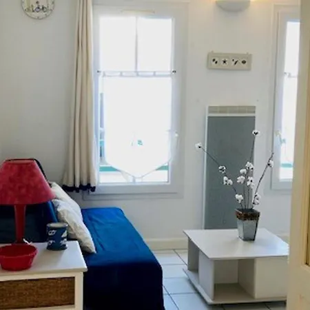 Studio Calme Et Fleuri A Saint-martin-de-re, Proche Port Et Plage - Fr-1-544-25 * Saint-Martin-de-Re