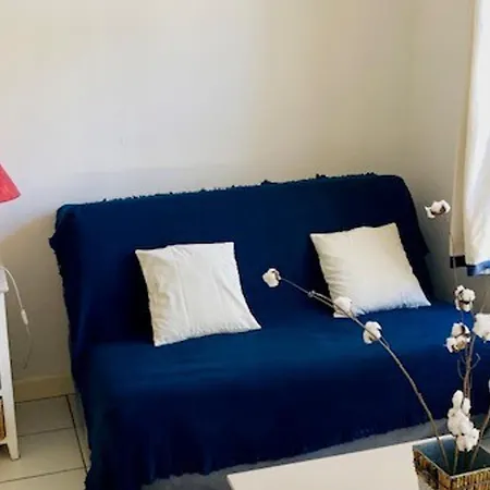 Studio Calme Et Fleuri A Saint-martin-de-re, Proche Port Et Plage - Fr-1-544-25
